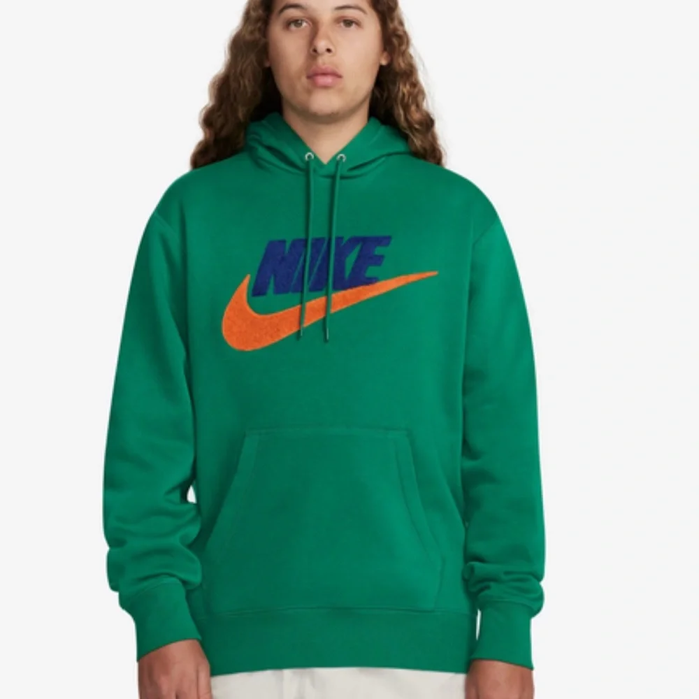 NWT! Nike Club Basketball CHNL FTRA Pullover Mens. Green FN3104-365 - Picture 1 of 13